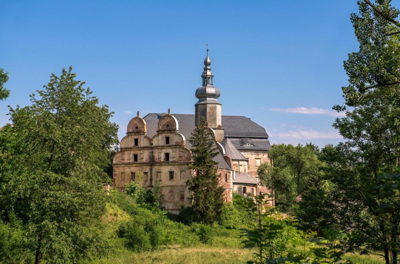 Zamek Sarny - Schloss Scharfeneck Kłodzko Eksteriør bilde