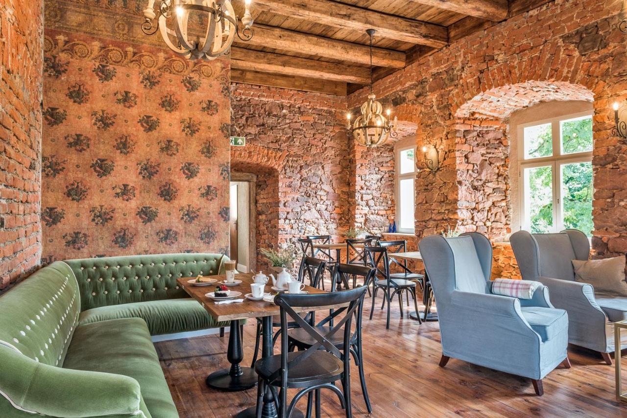 Zamek Sarny - Schloss Scharfeneck Kłodzko Eksteriør bilde